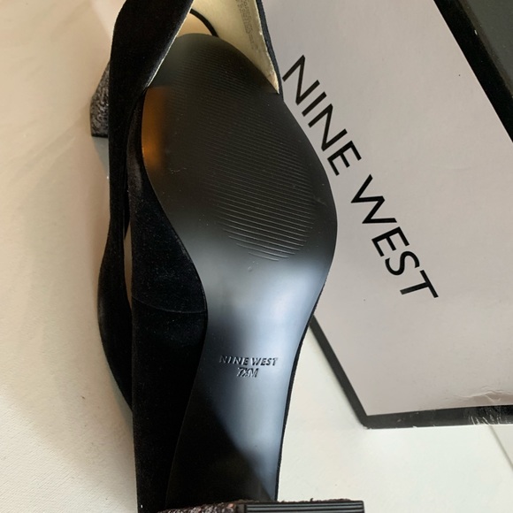 NINE WEST BLACK & SLIVER SHOES NEVER BEEN WORN - Picture 3 of 4